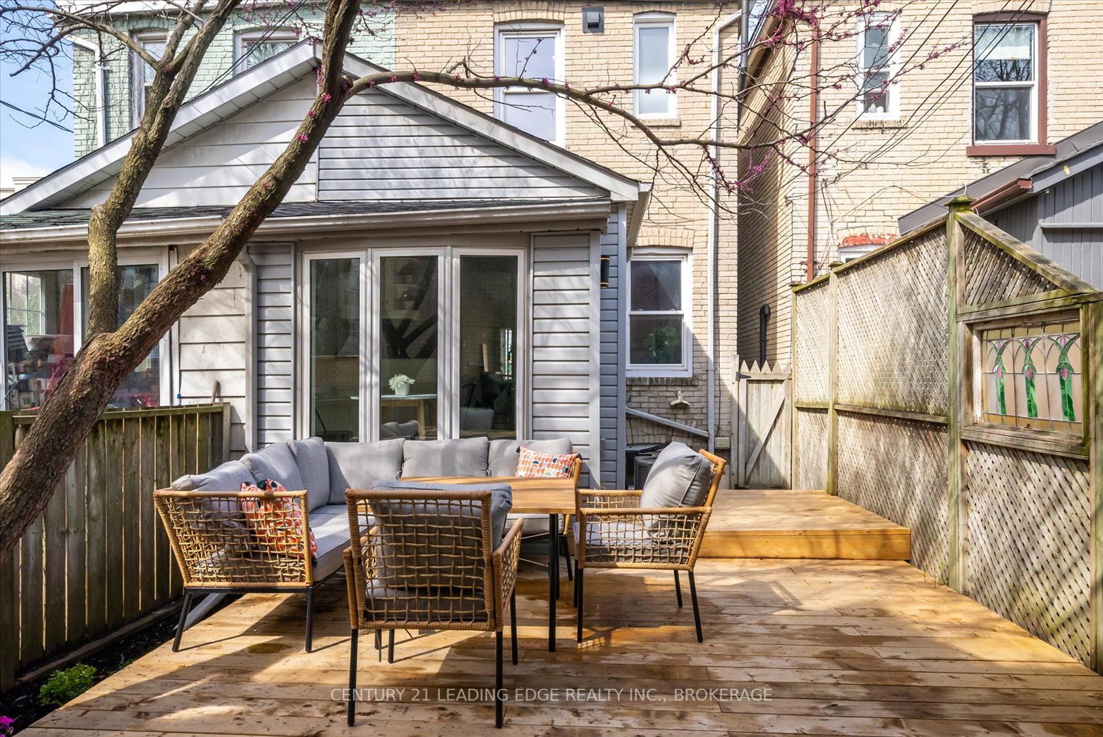 3 Lockwood Rd