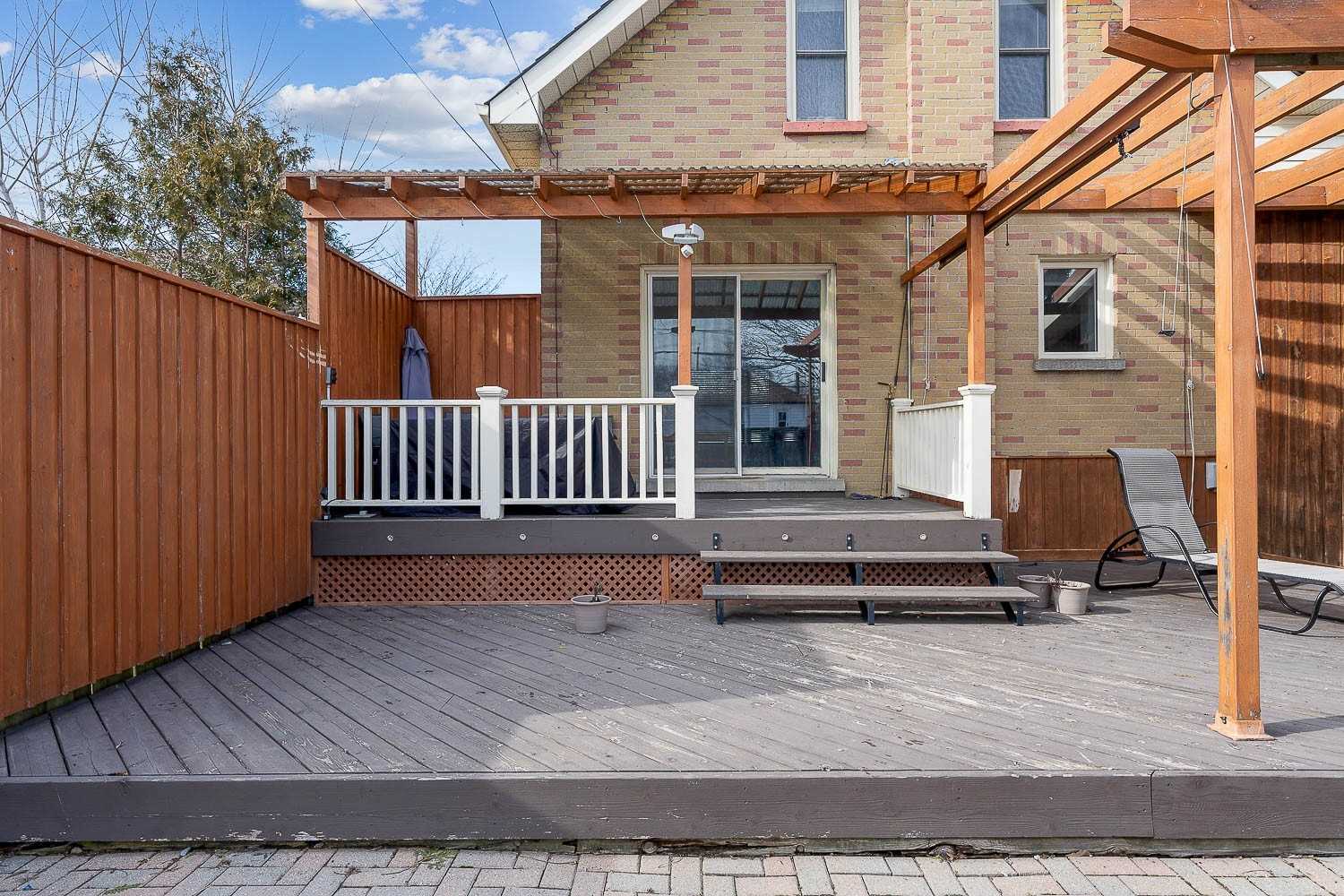 423 Fairleigh Avenue