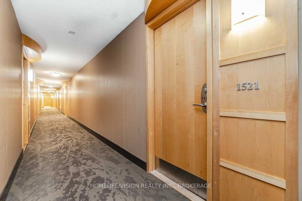 8 Mondeo Dr, #1521