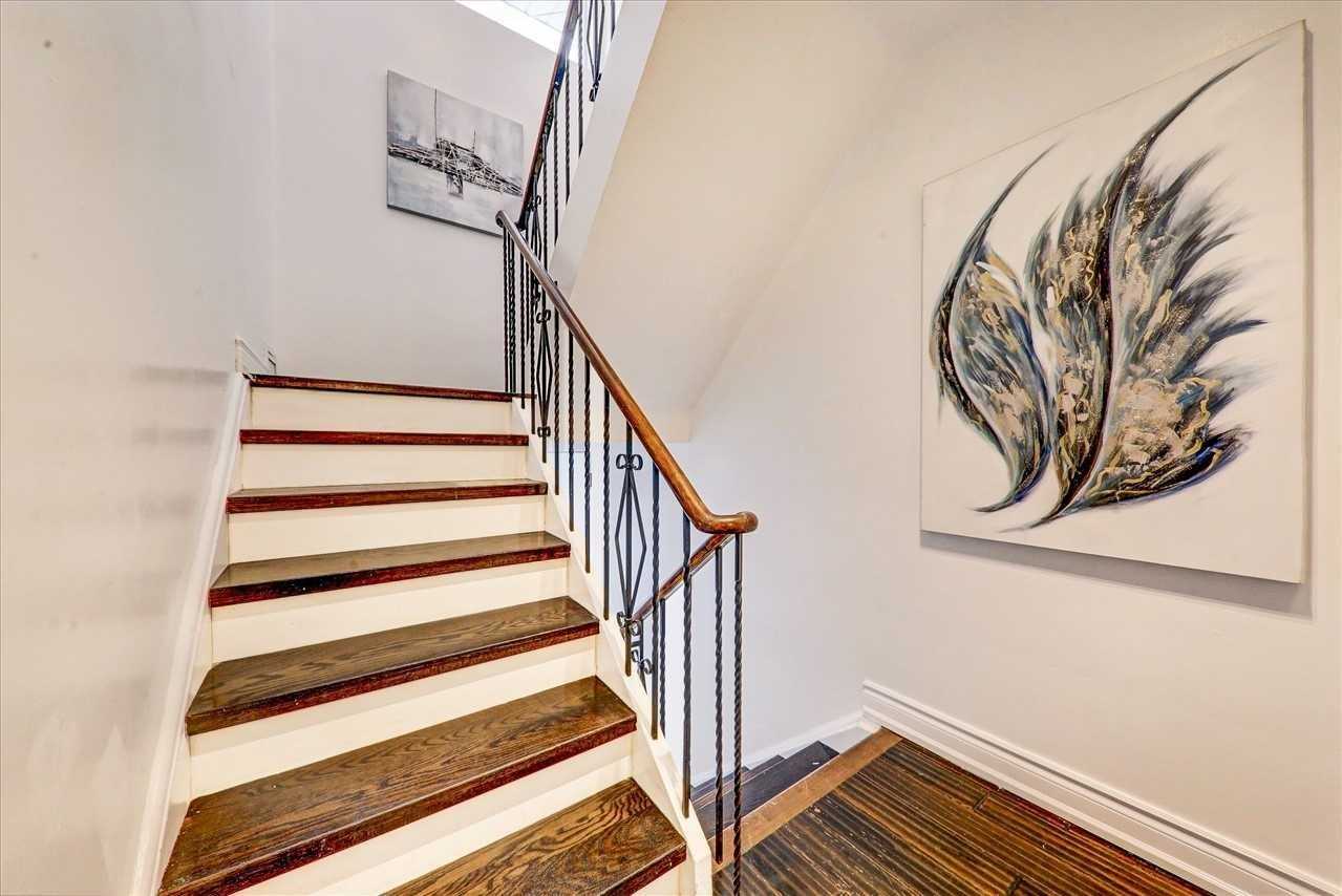 135 Queensbury Avenue