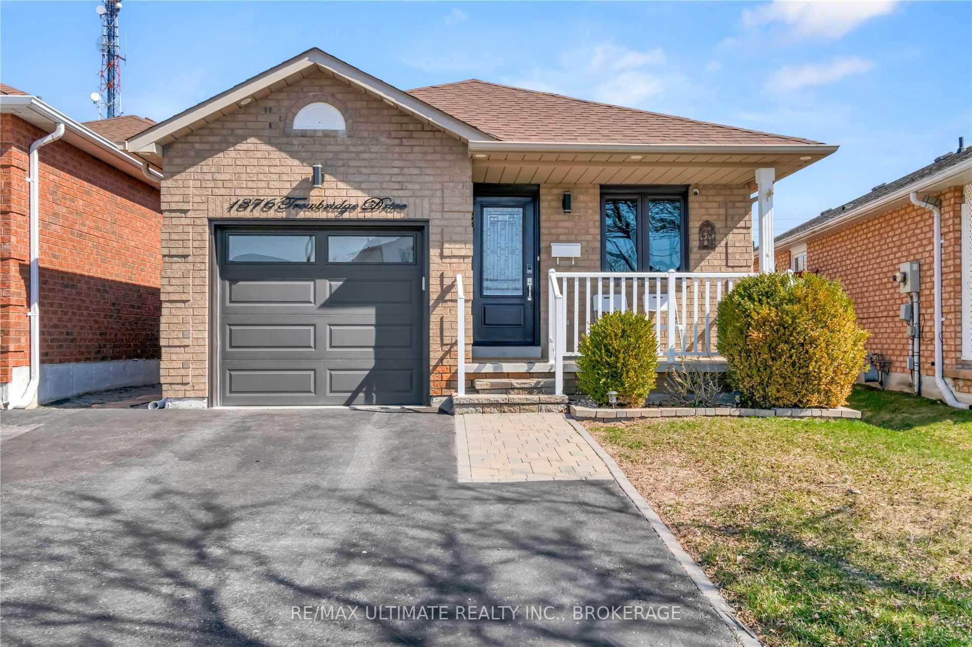 1376 Trowbridge Drive