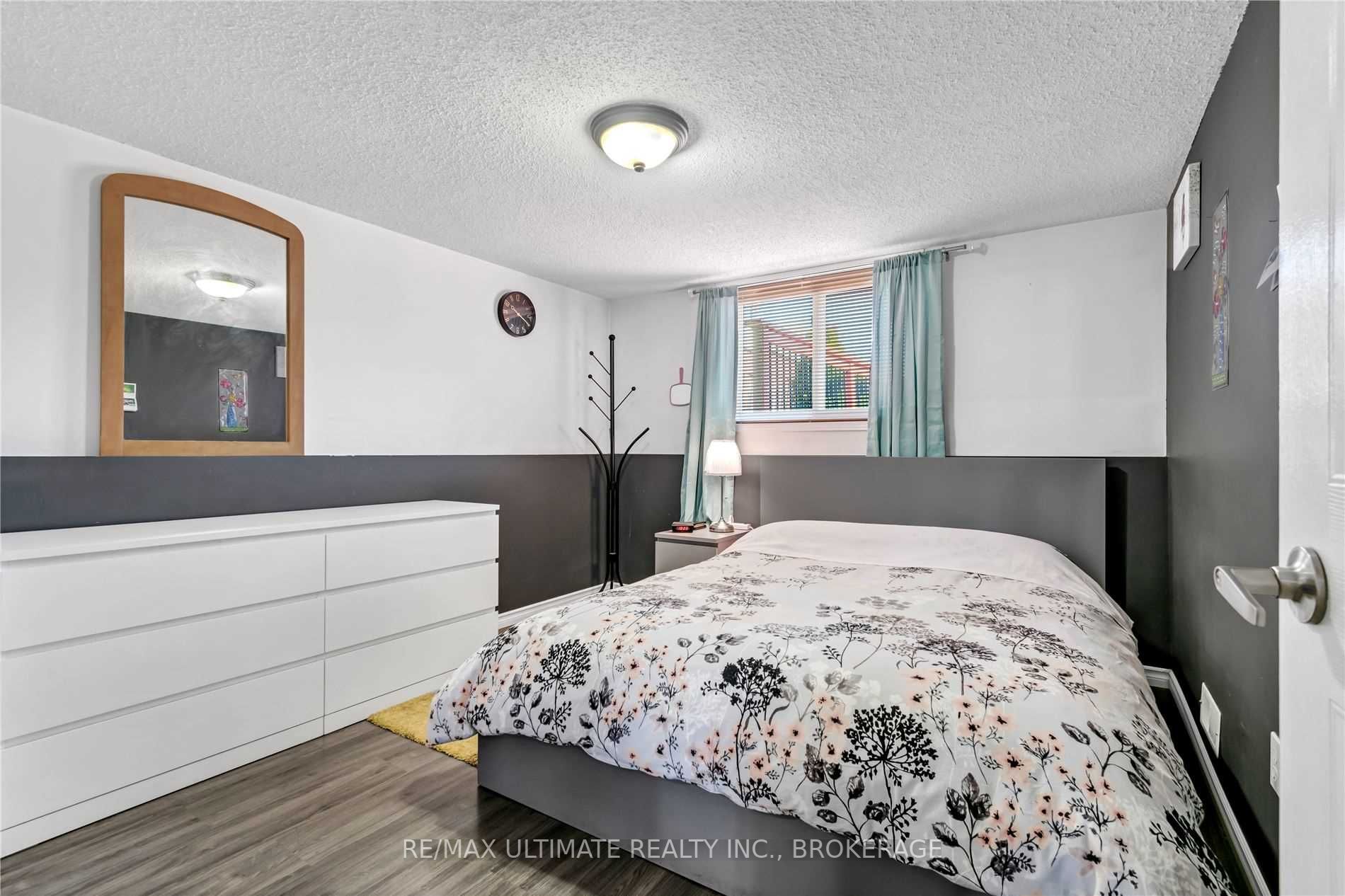 1376 Trowbridge Drive