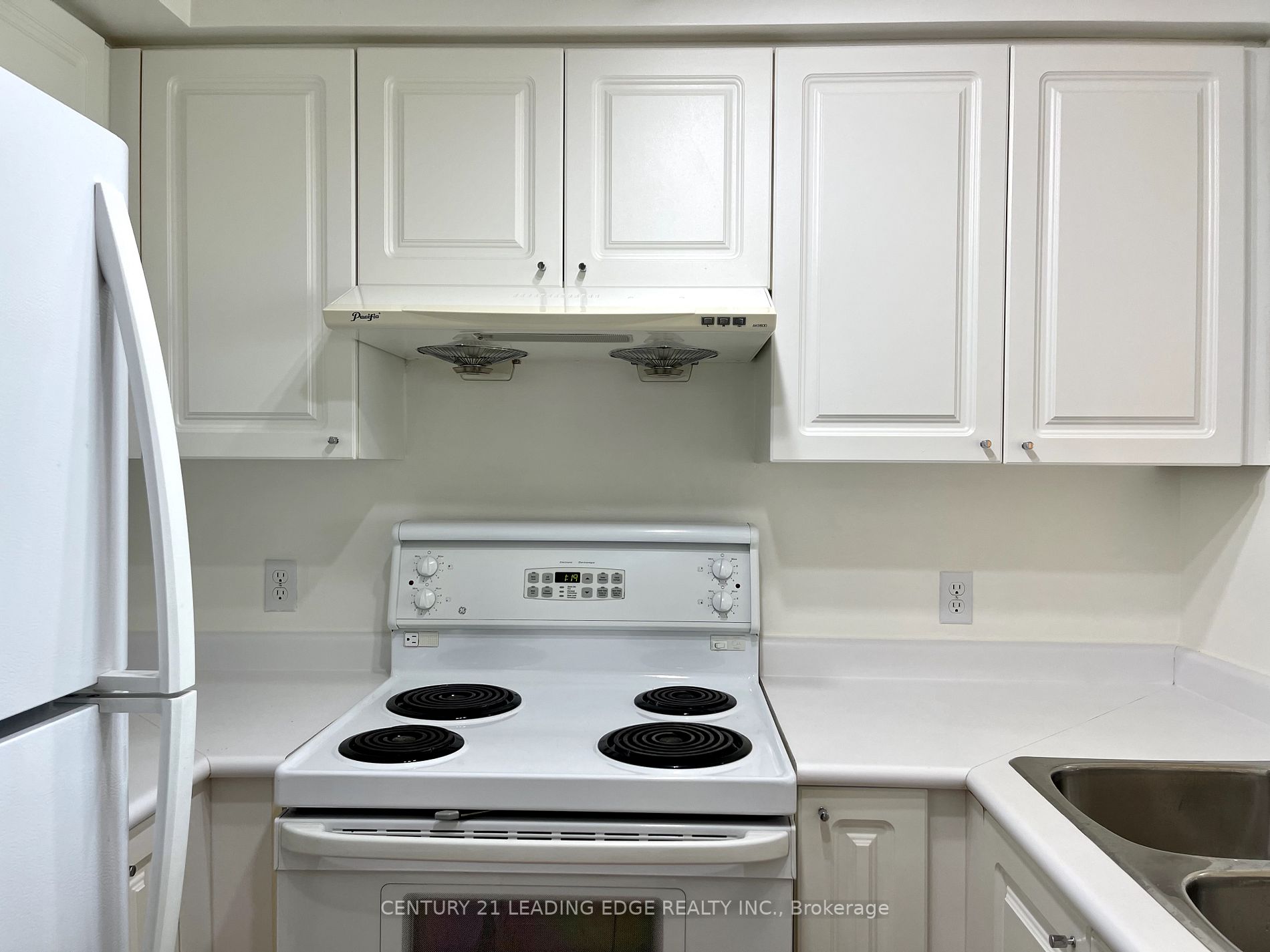 11 Lee Centre Dr, #708