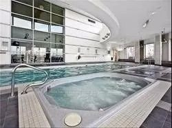 11 Lee Centre Dr, #708