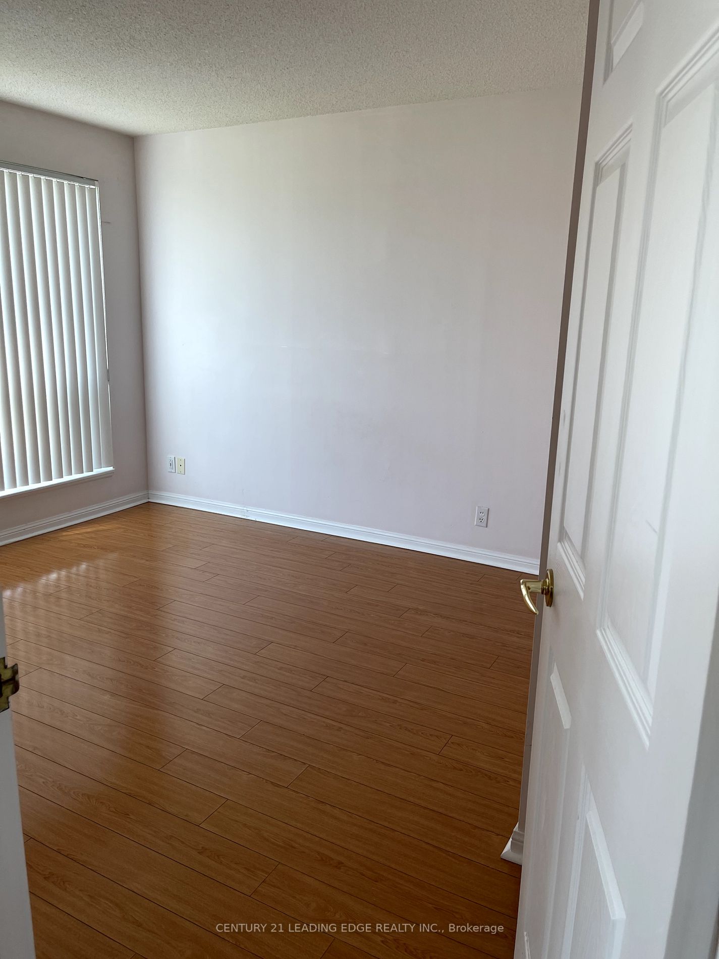 11 Lee Centre Dr, #708
