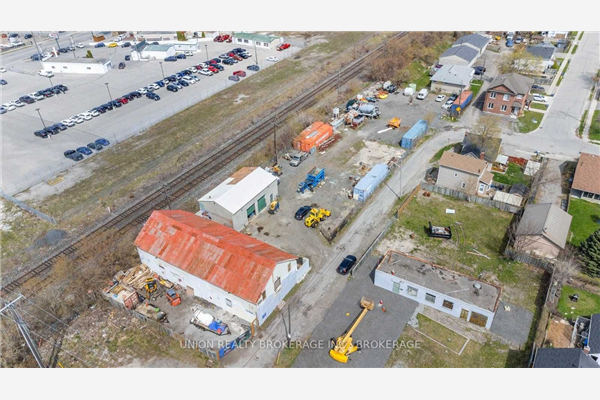 723 Albert St, Oshawa