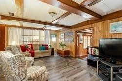 662 Raglan Road W