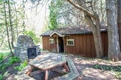 662 Raglan Road W