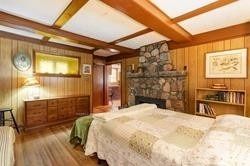 662 Raglan Road W