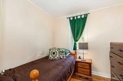 662 Raglan Road W