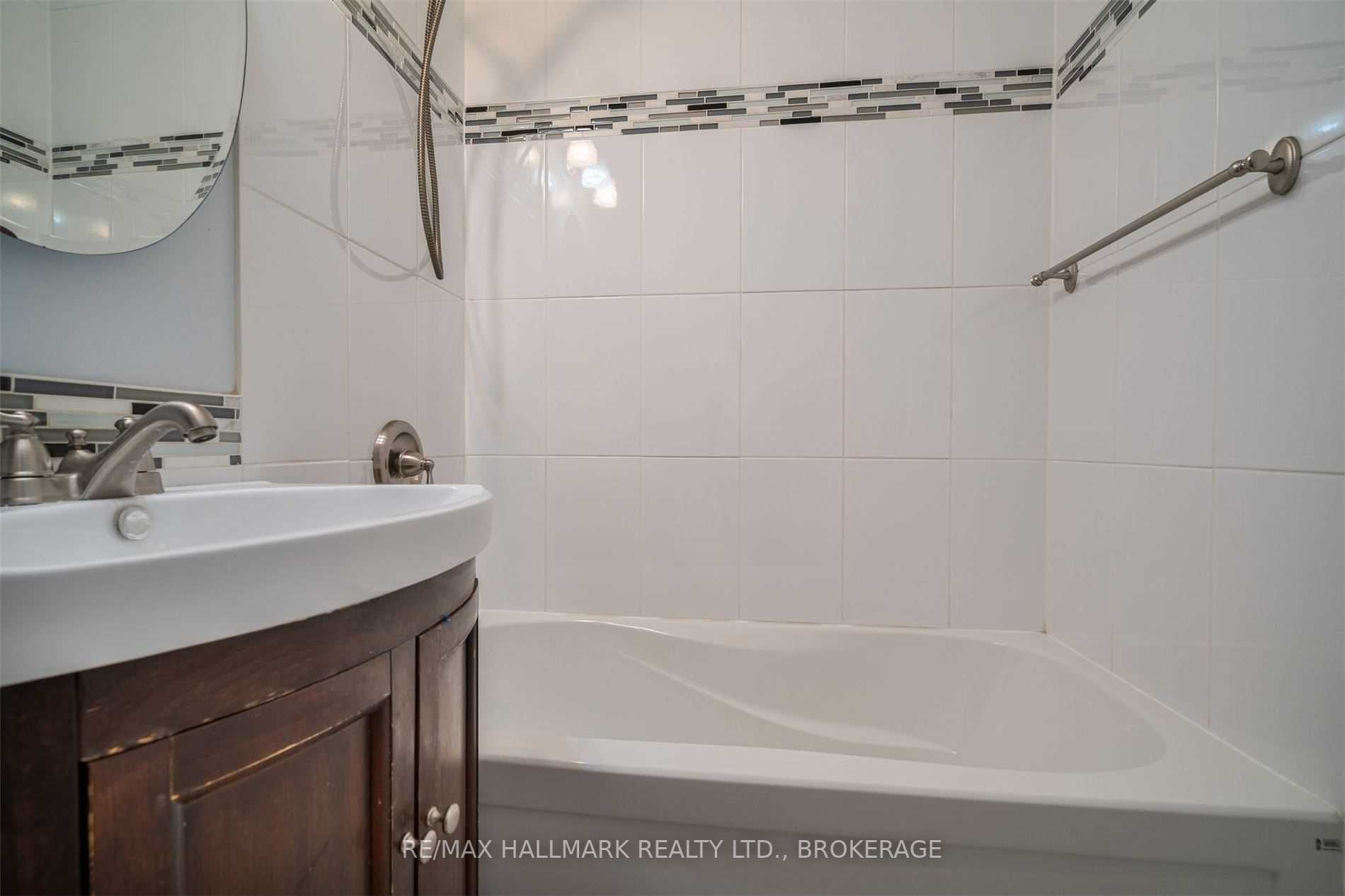 75 Scarborough Road, #3