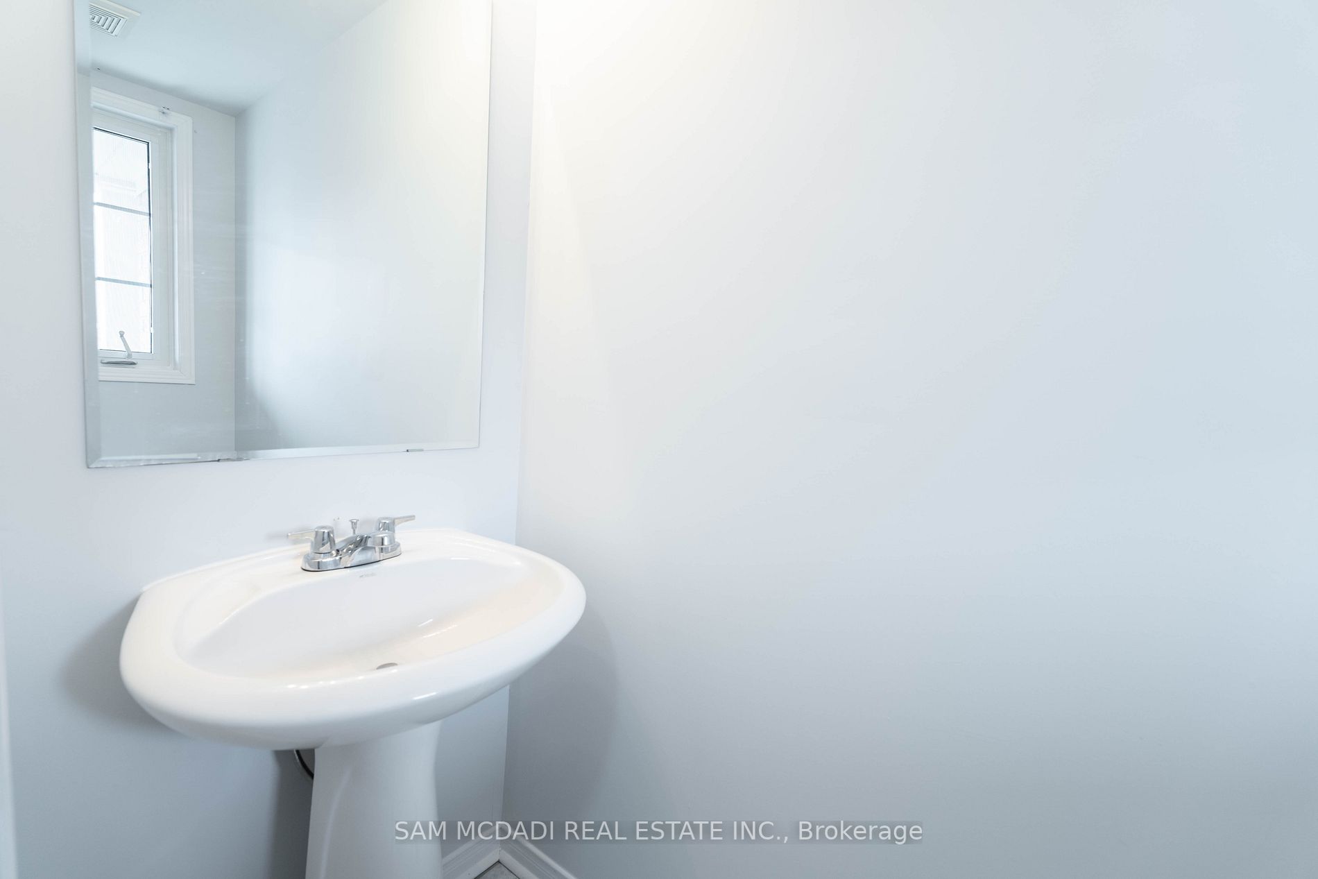 Listing E6032000 - Large Photo # 10