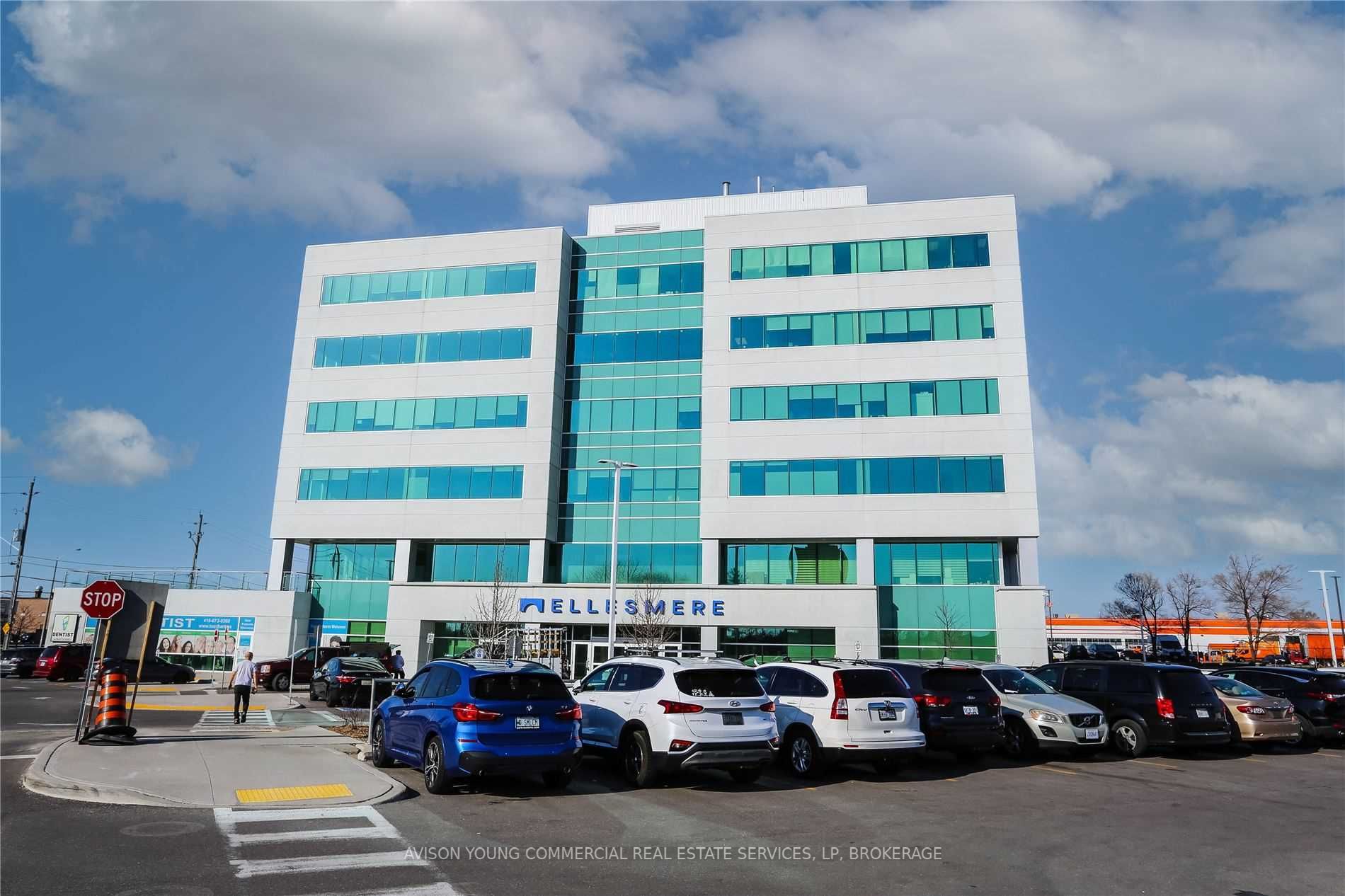 520 Ellesmere Rd, #302