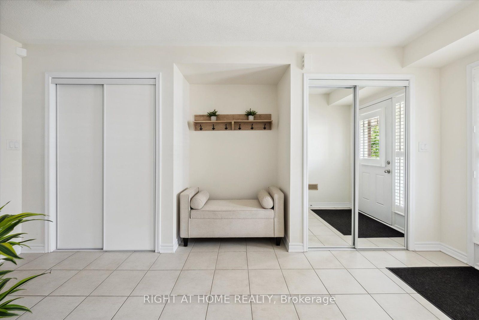 Listing E6033420 - Large Photo # 3