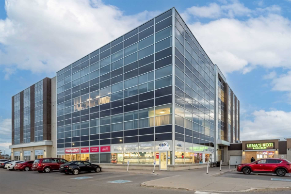300 Rossland Rd E, Ajax