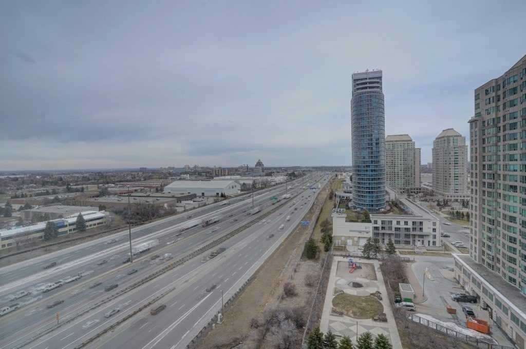 88 Corporate Dr, #1617