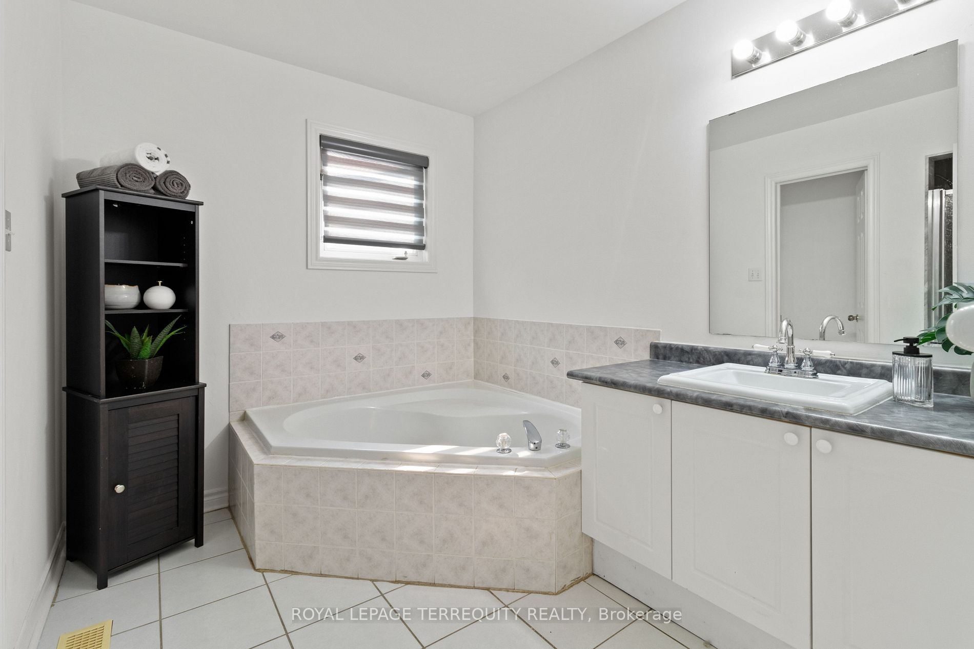 Listing E6035980 - Large Photo # 29