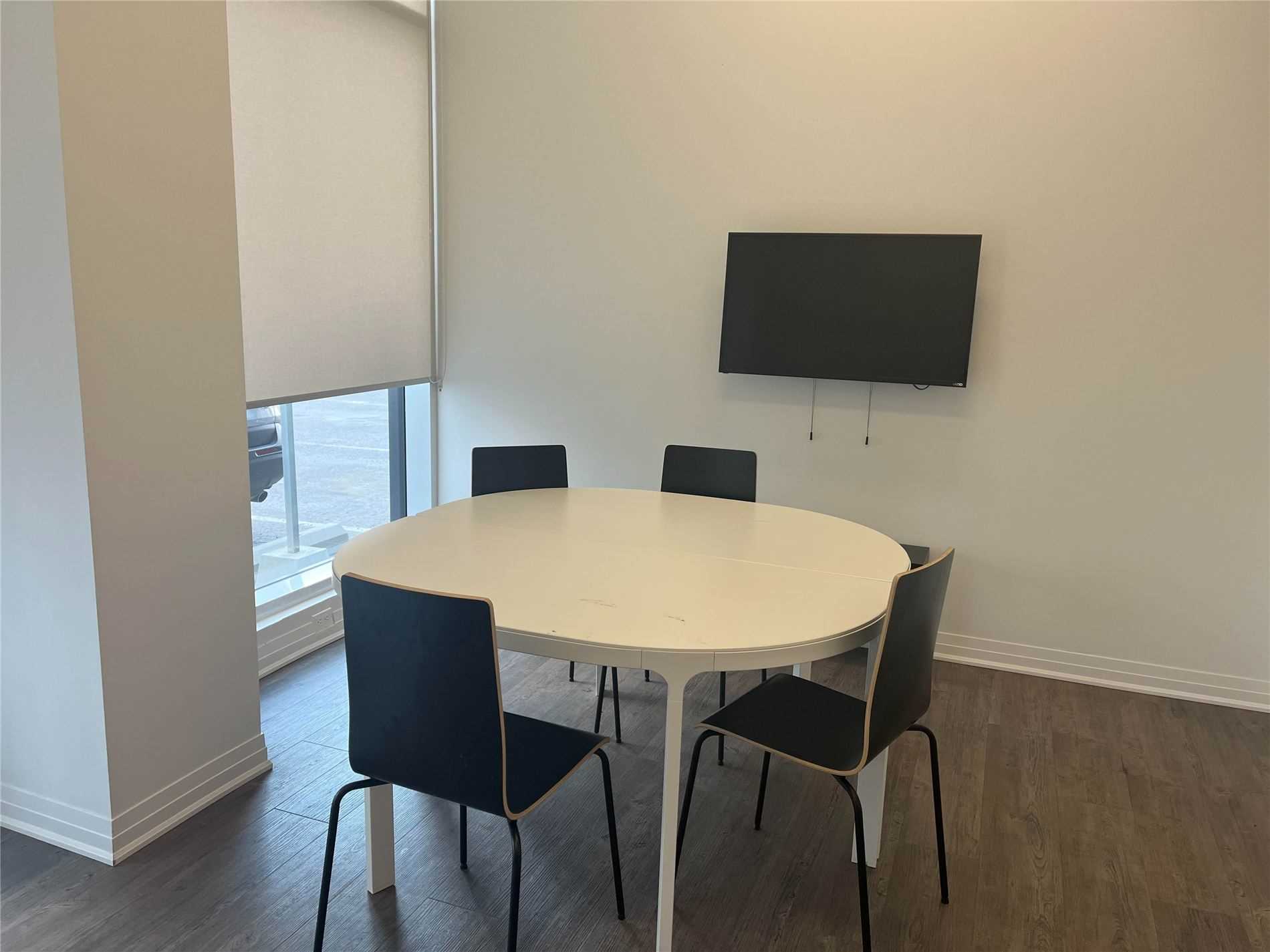 1900 Simcoe St N, #631