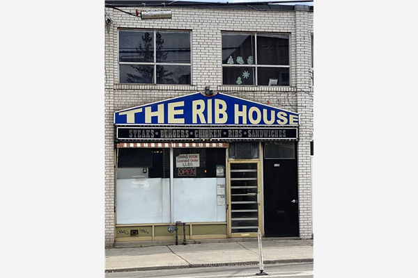 1239 Woodbine Ave, Toronto