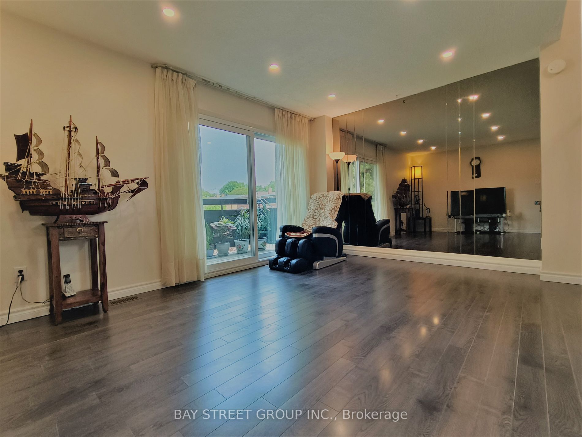 2020 Pharmacy Ave, #10