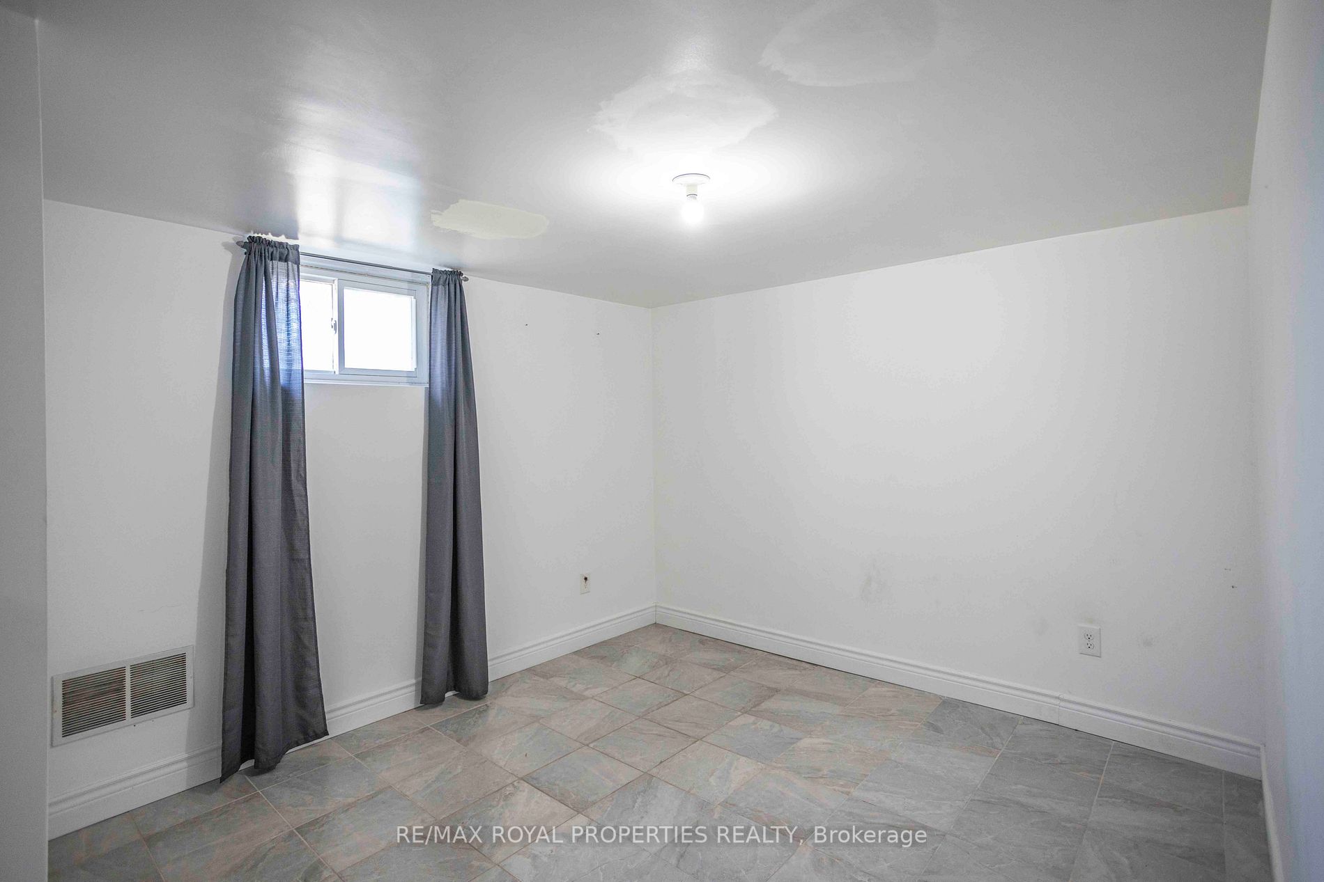 Listing E6037104 - Large Photo # 12