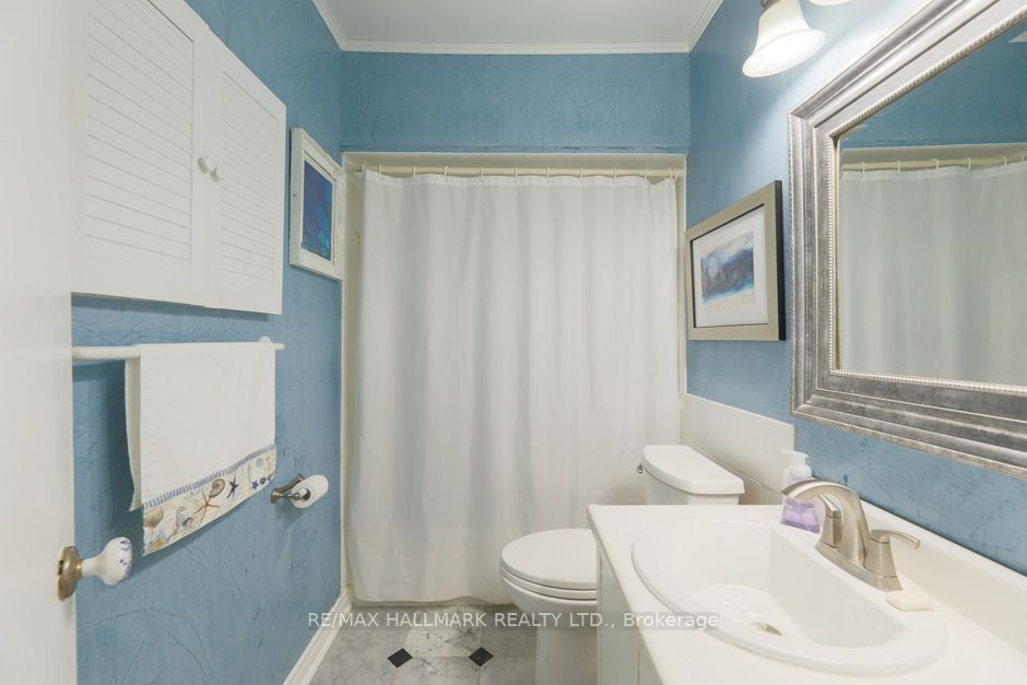 93 Silver Birch Ave