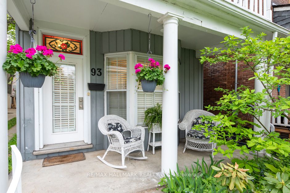 93 Silver Birch Ave