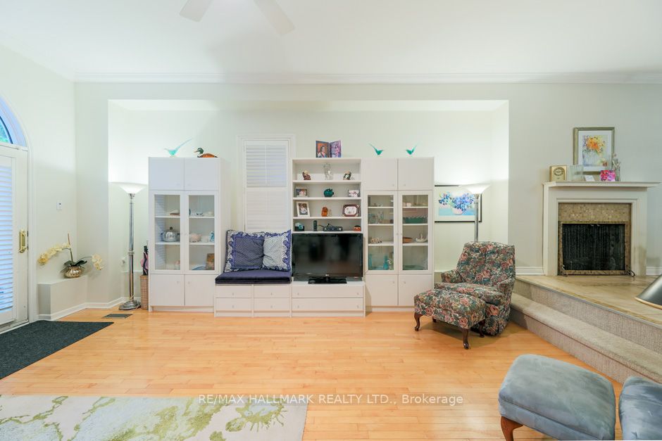 93 Silver Birch Ave
