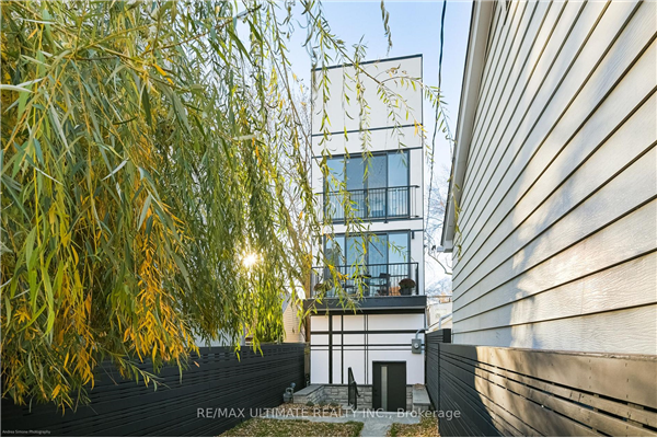 154 Hamilton St, Toronto