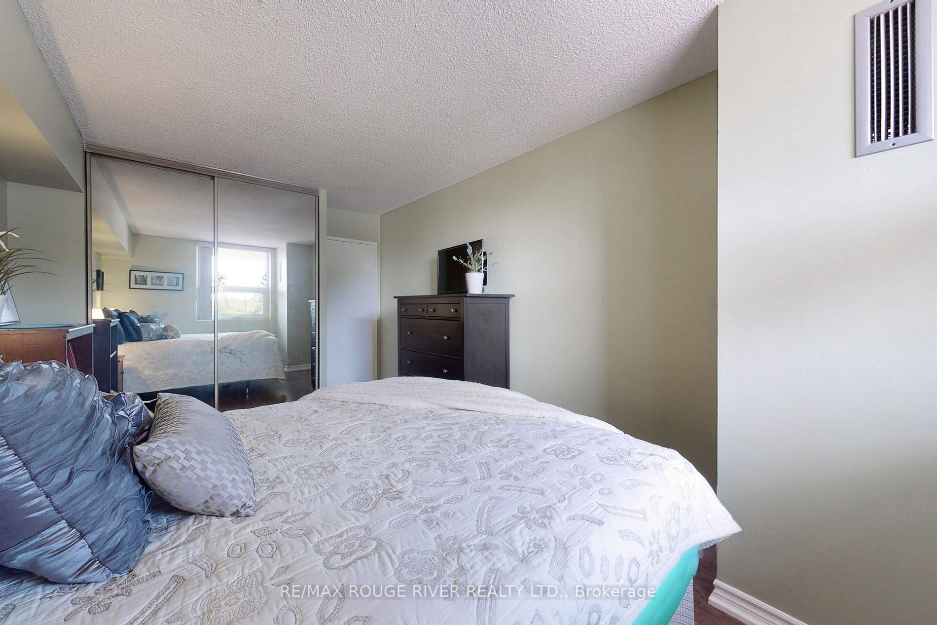 Listing E6040936 - Large Photo # 18