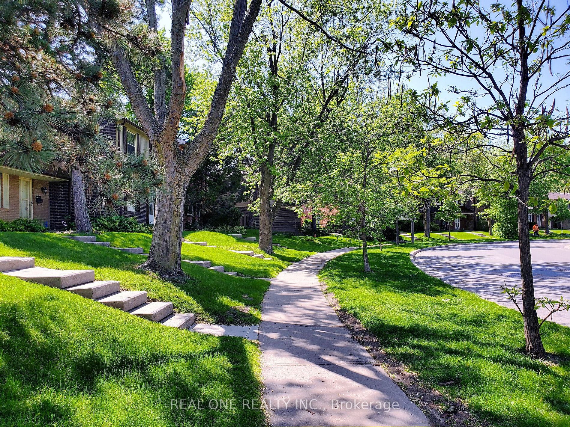 150 Palmdale Dr, #20