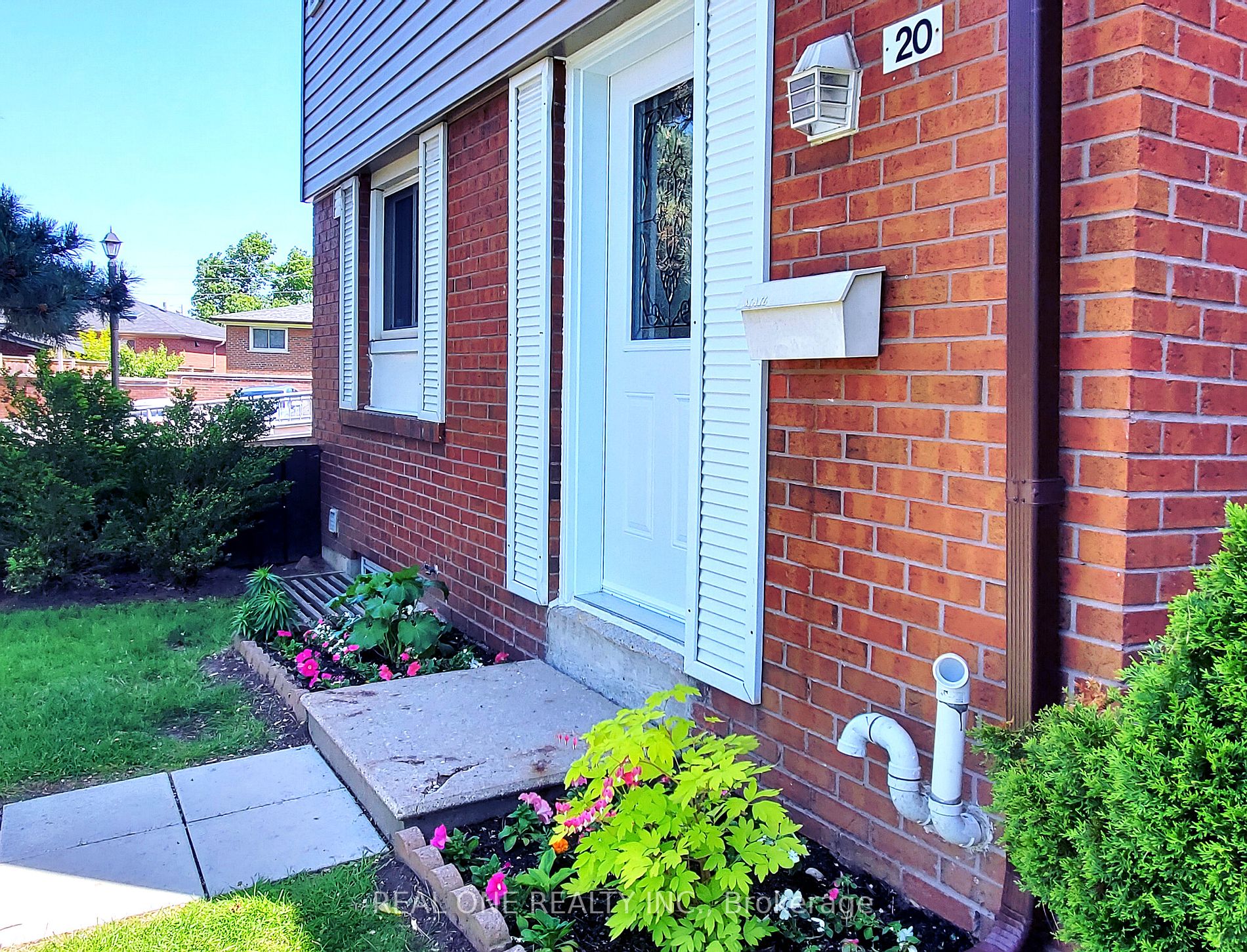 150 Palmdale Dr, #20