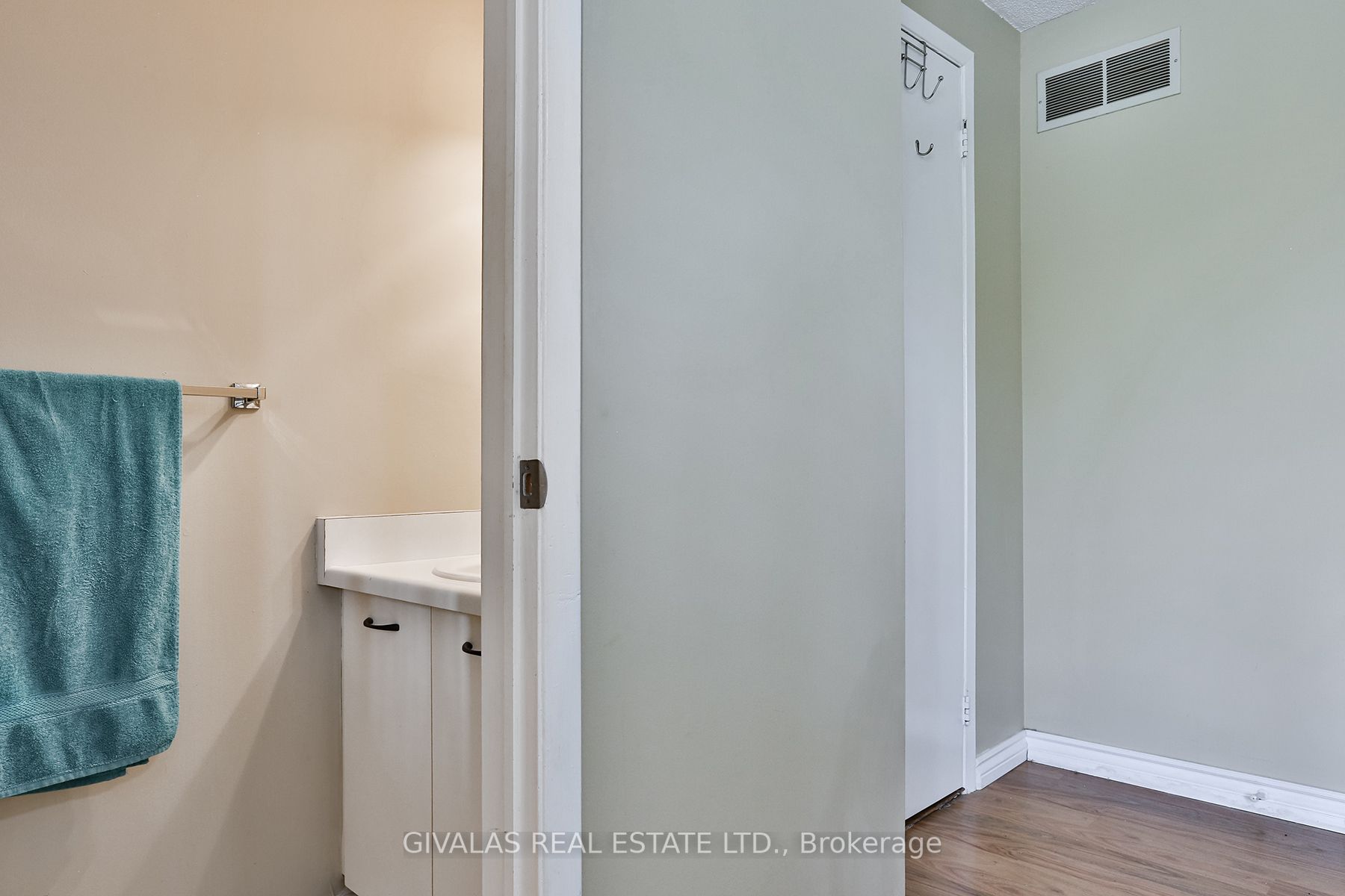 Listing E6041636 - Large Photo # 24