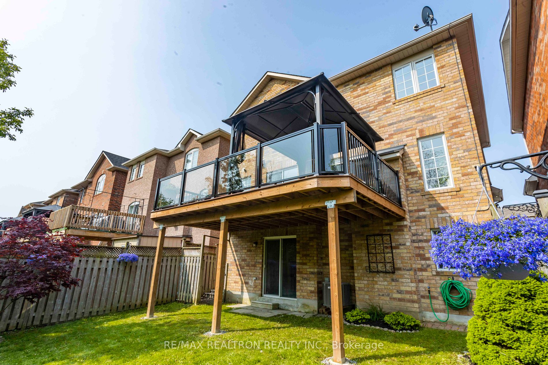 37 Angier Cres