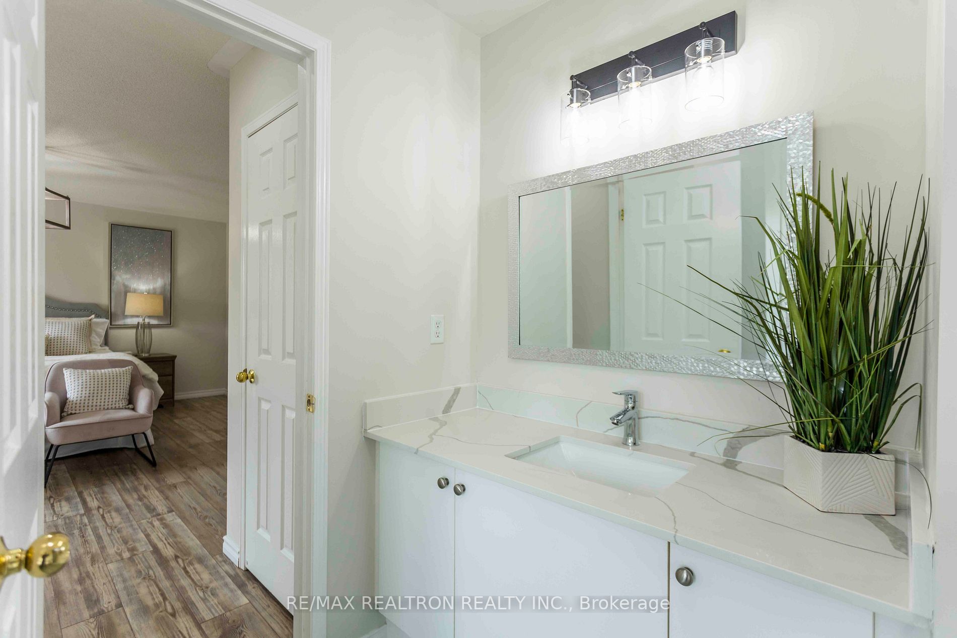 37 Angier Cres
