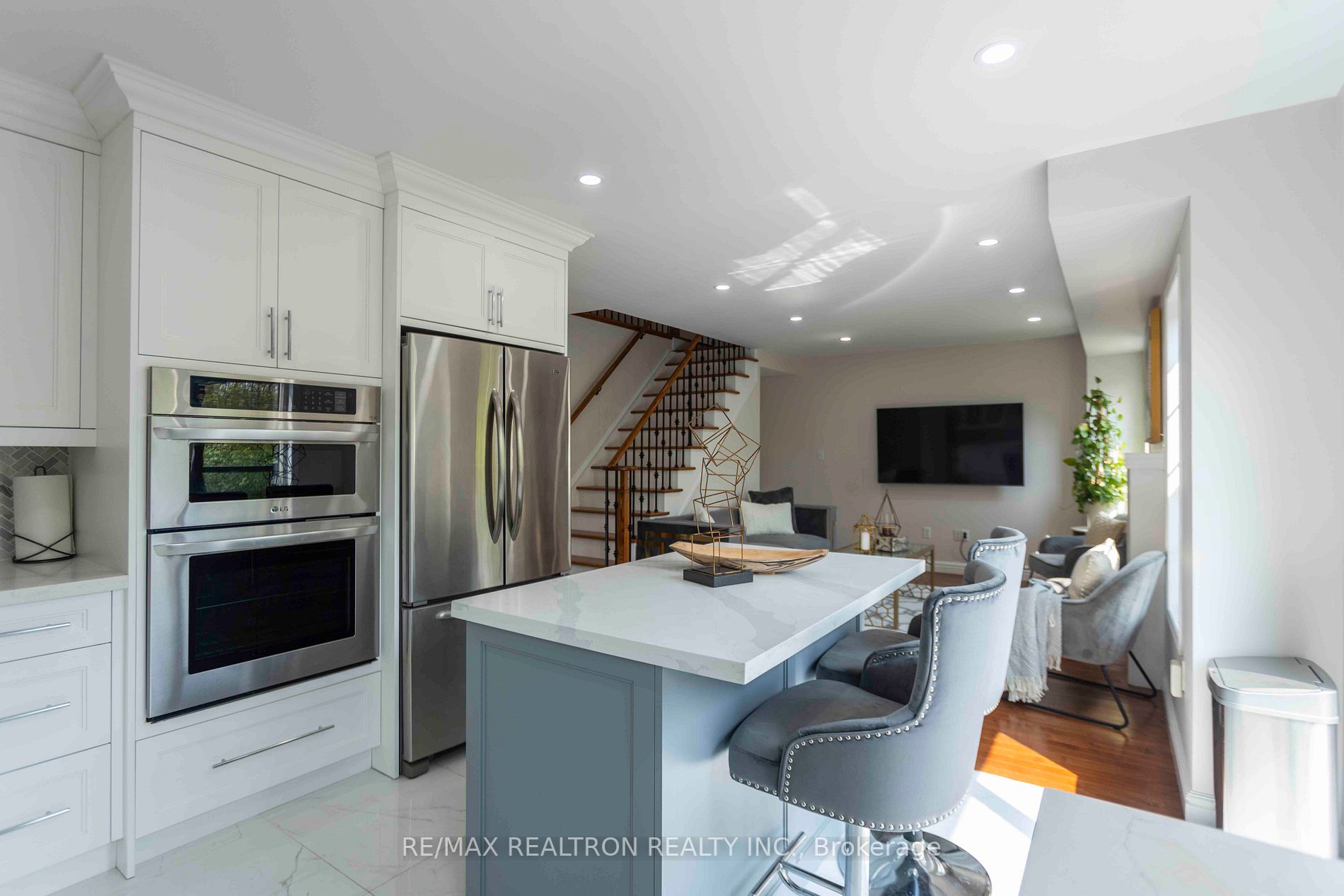 37 Angier Cres