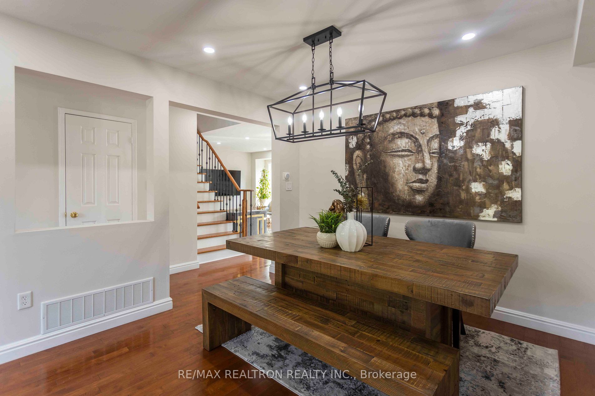 37 Angier Cres