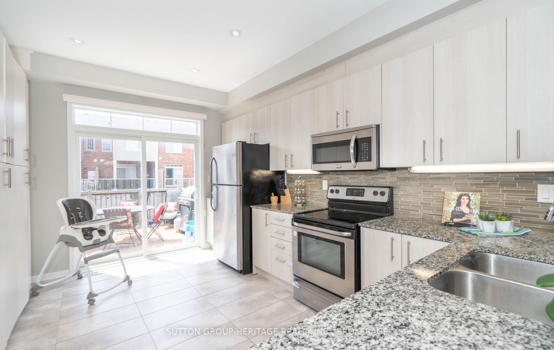 28 Graywardine Lane, Ajax