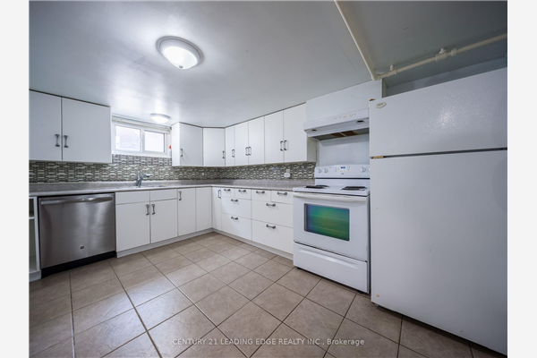 84 Central Park Blvd N, Oshawa