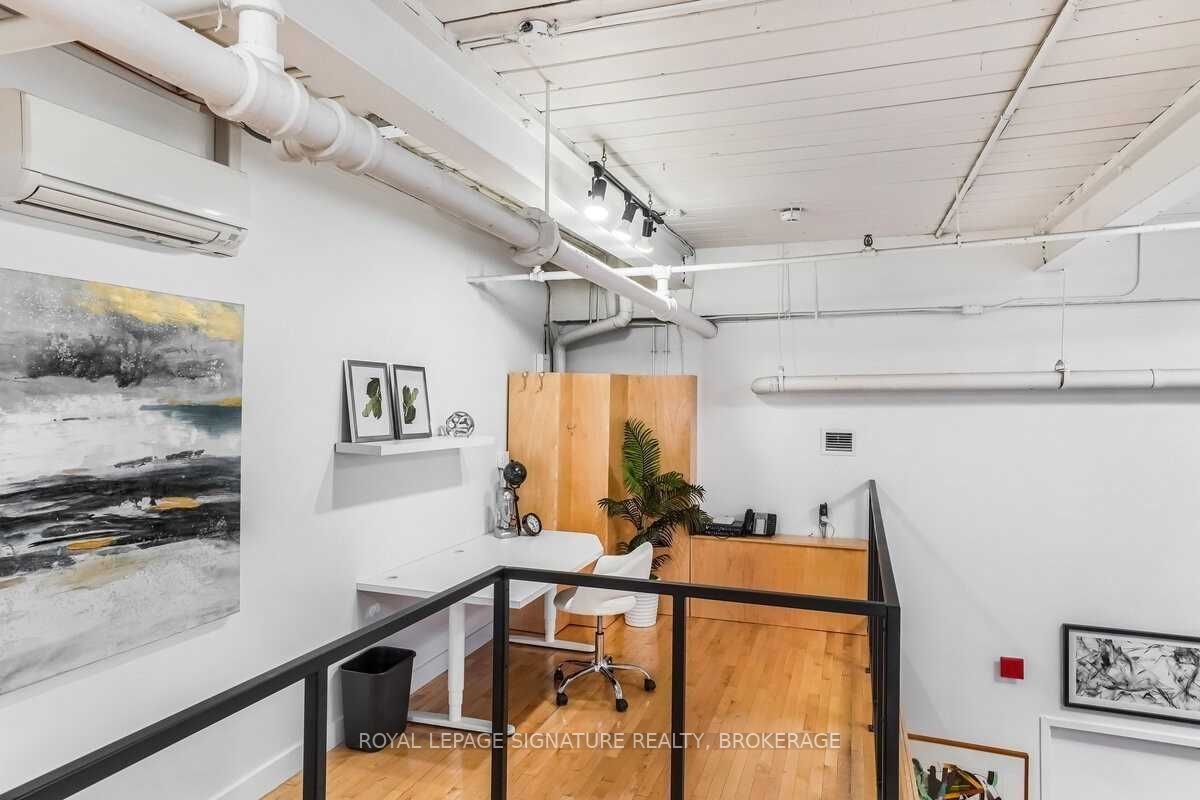 326 Carlaw Ave, #105