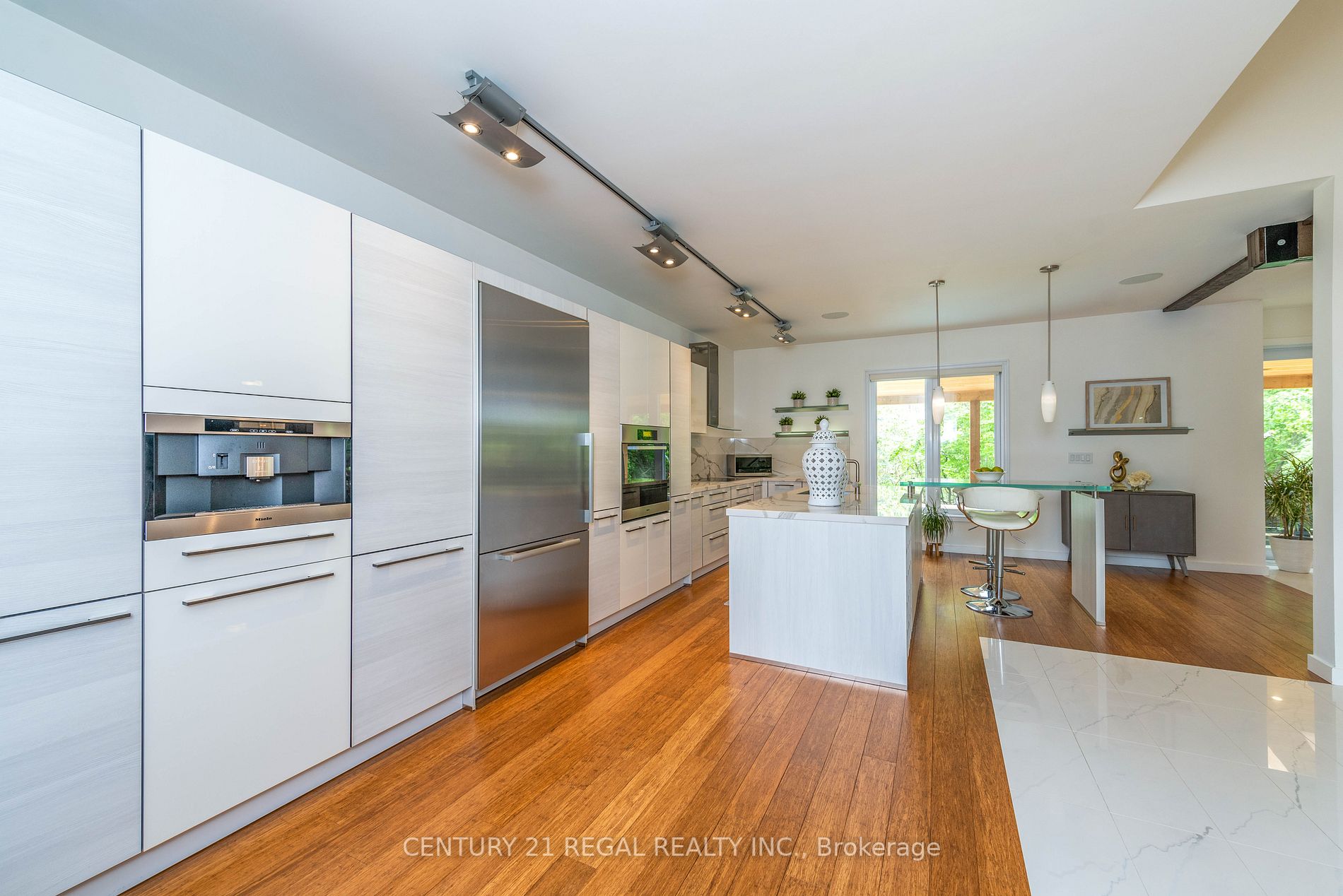 Listing E6043800 - Large Photo # 20