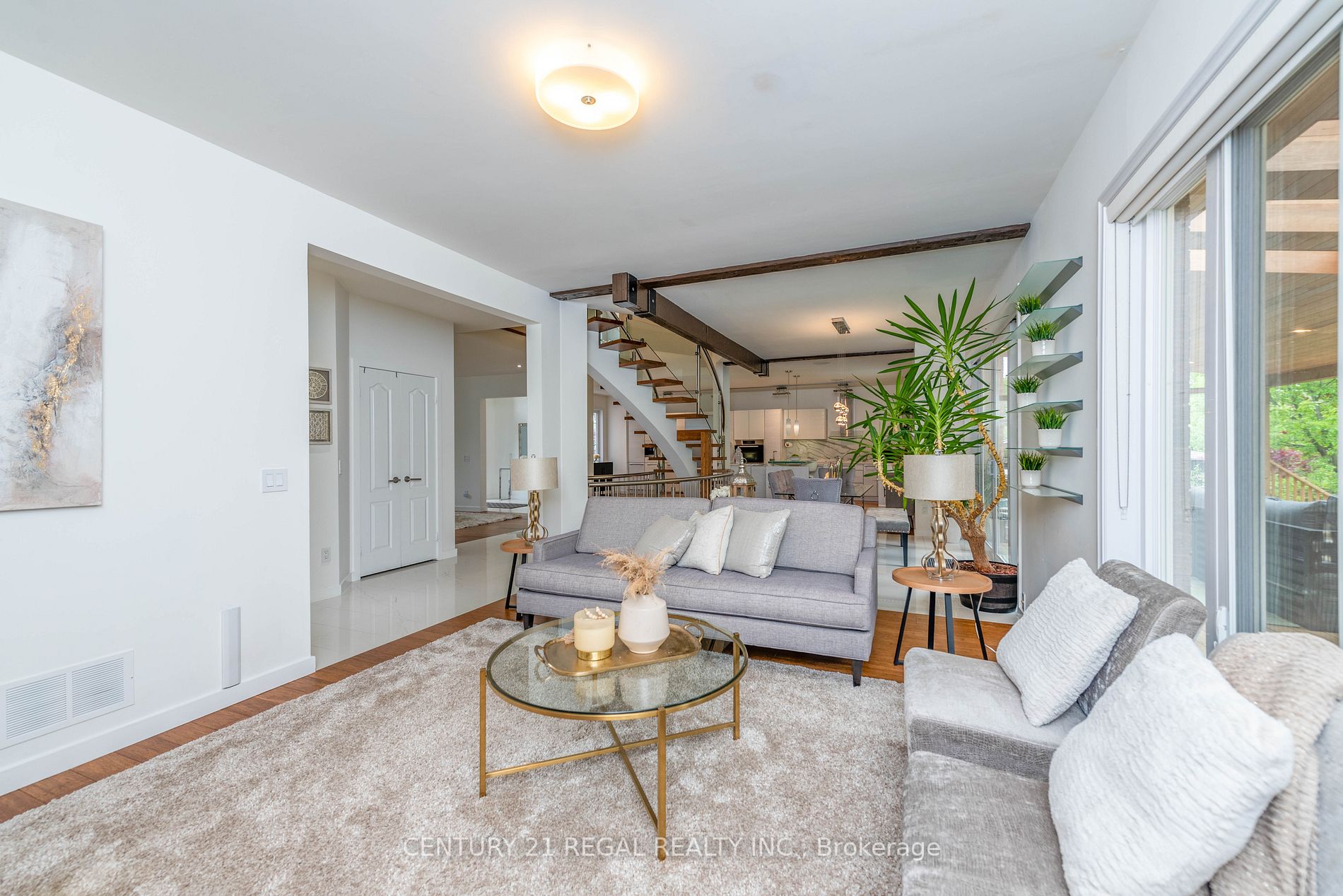 Listing E6043800 - Large Photo # 32