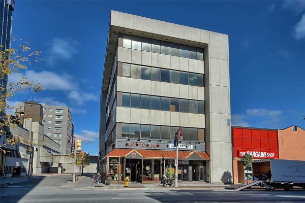 22 King St W, Oshawa
