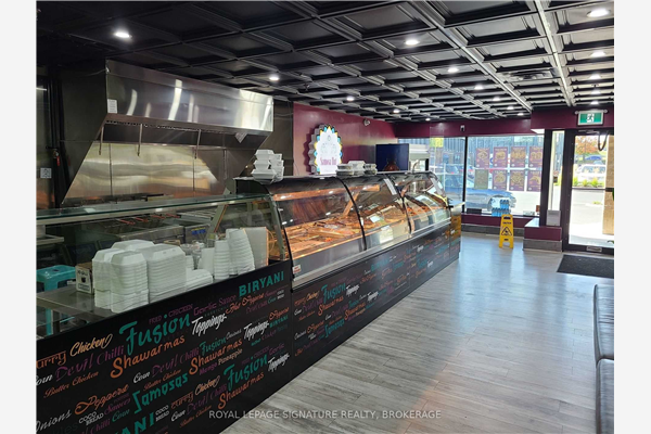 701 Rossland Rd E, Whitby