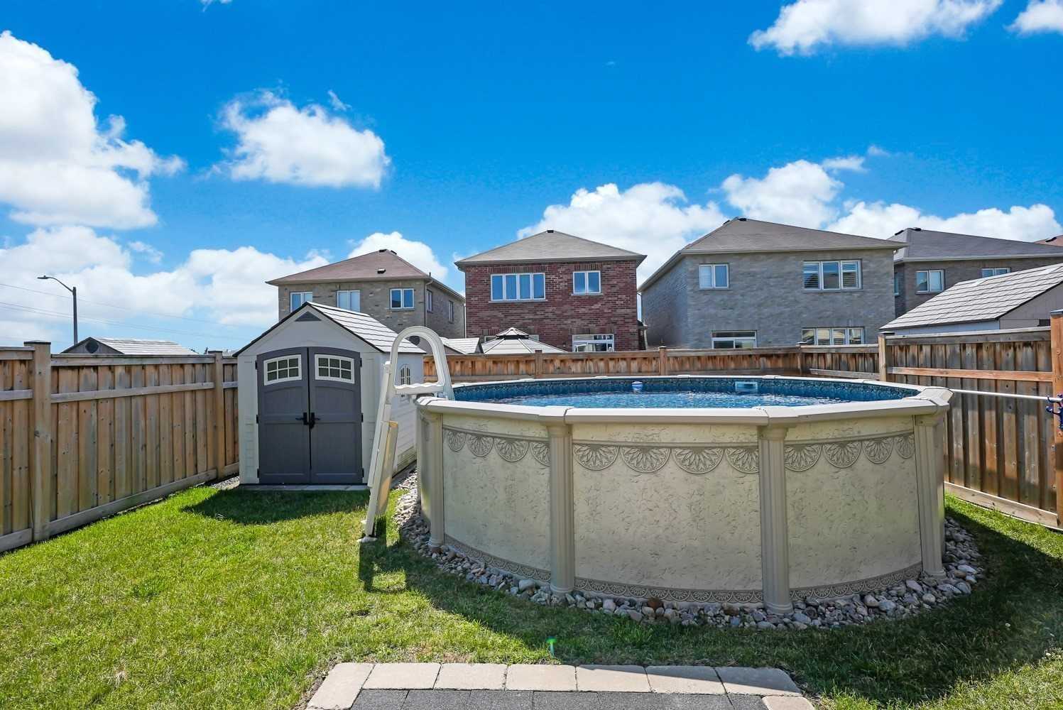 32 Mcdonald Crescent