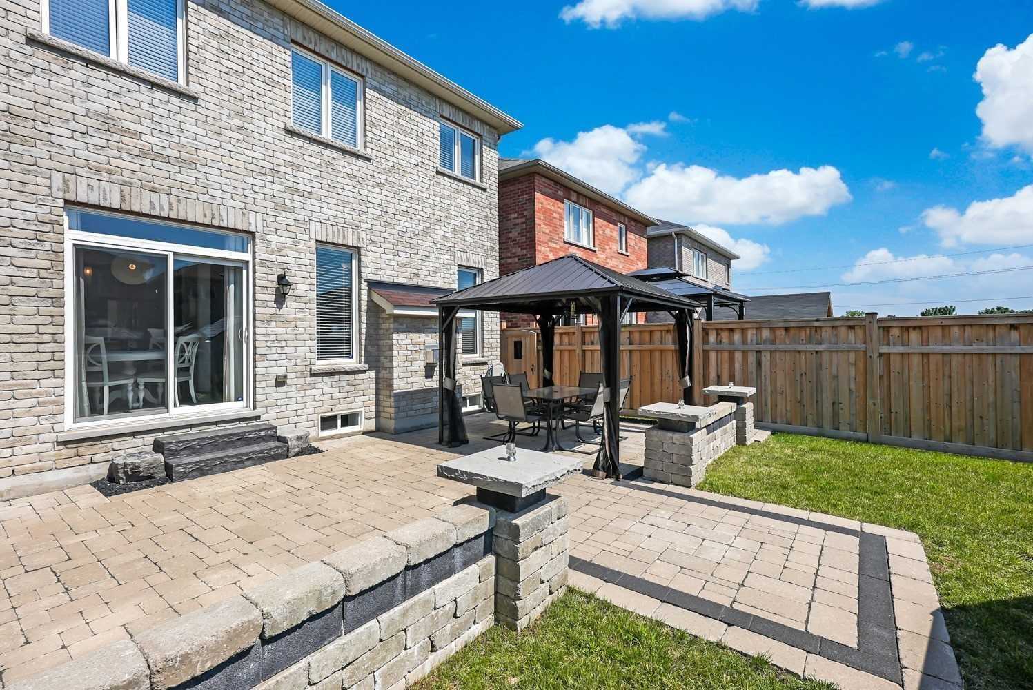 32 Mcdonald Crescent