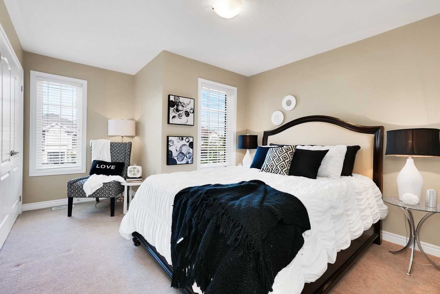 32 Mcdonald Crescent