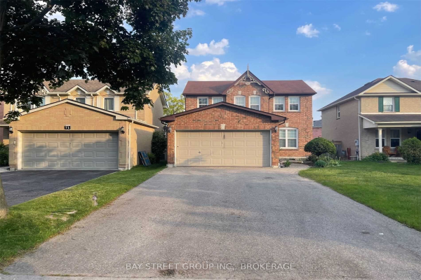 69 Noake Cres, Ajax