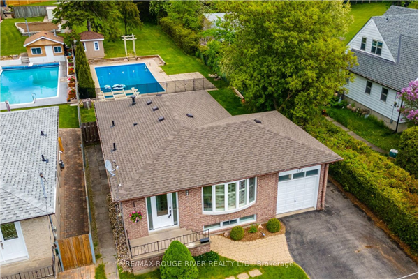 813 Douglas Ave, Pickering