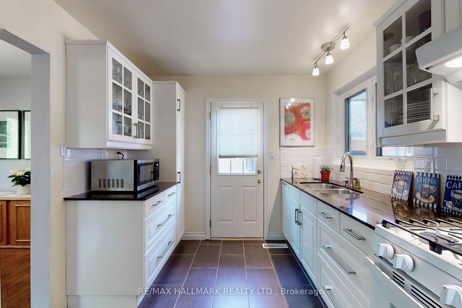 Listing E6046356 - Large Photo # 15